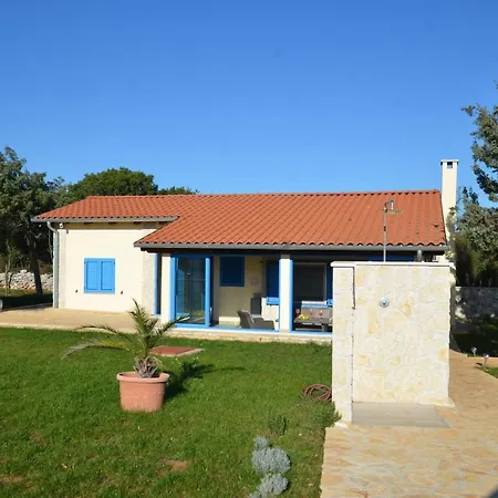 בית נופש Bella Di Campo רוביני