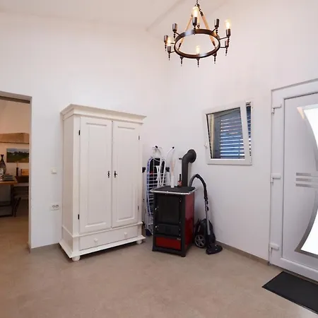 Bella Di Campo 別荘 ロヴィニ