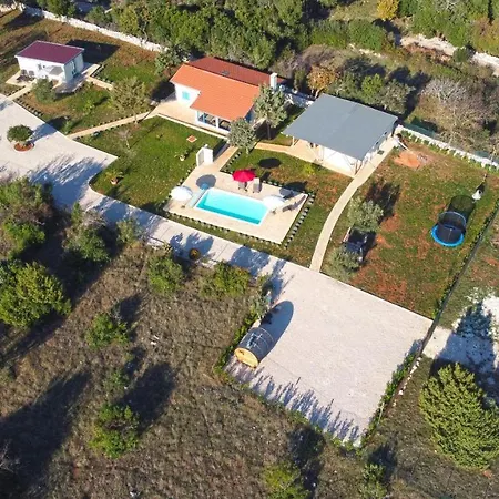 Bella Di Campo * רוביני