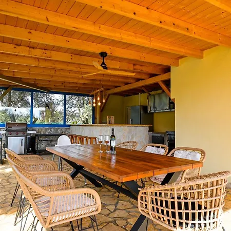 Bella Di Campo בית נופש רוביני