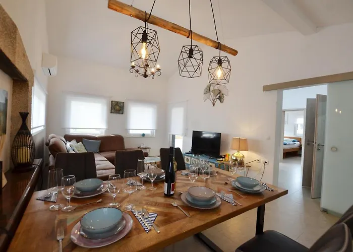 Bella Di Campo * 로비니