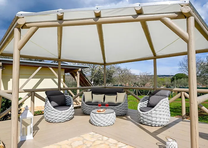 Bella Di Campo Ρόβινι